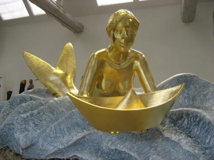 Nixe-in-Wellenlandschaft-Dangast